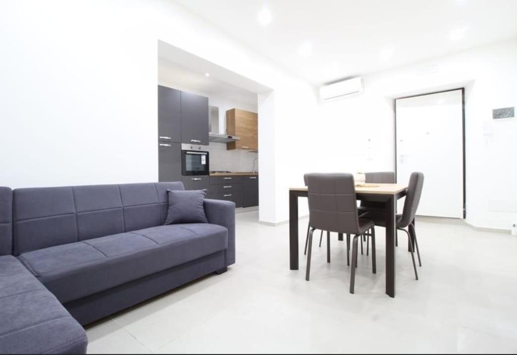 Apartment Elmi House *